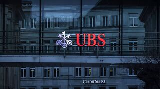 Die Bilanzsumme der fusionierten UBS ist mehr als doppelt so groß wie die jährliche Wirtschaftsleistung der Schweiz.