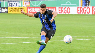Mannheims Mittelfeldspieler Stefano Russo.