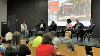 Vertreter aus Mannheim und Windhoek diskutieren.