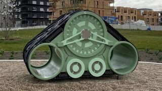 Zu diesem Areal namens „Traktor“ gehören mehrere Stationen: Hier Kriechtunnel und Klettermöglichkeiten vor dem Spinelli-Quartier.
