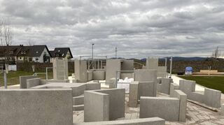 Die Parkour-Anlage bietet zahlreiche Hindernisse, die zu überwinden sind – für kleinere und größere Läuferinnen und Läufer.
