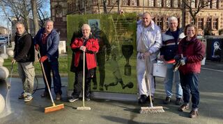 Für die Bürgerinitiative Waldhof-West aktiv (v.l.): Martin Willig, Jürgen Kurtz, Ronny Geppert, Heiko Jäger sowie Peter und Petra Kurtz.