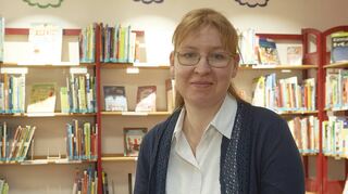 Ist selbst eine begeisterte Vielleserin: Christine Kanold leitet seit Februar die Lampertheimer Stadtbücherei und greift in der Freizeit am liebsten zu historischen Romanen, Krimis oder Biografien.