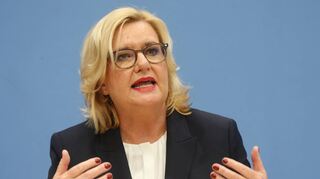 Die Wehrbeauftragte  Eva Högl in der Berliner   Bundespressekonferenz.