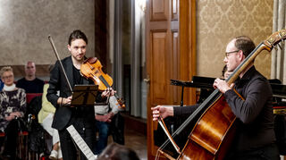 Paul Erb und Alexis Scharff im Zusammenspiel.