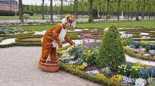 Auch im Schwetzinger Schlosspark ist viel los. An den Feiertagen versteckt der Osterhase Buchstaben. Wer das Wort herausfindet, erhält eine Überraschung.