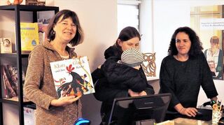 Inhaberin Sofia Düring (l.) freut sich über fünf Jahre in Lampertheim.
