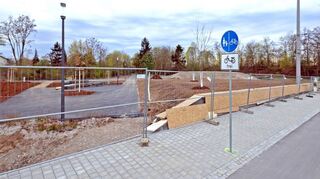 So sieht der Sportpark-Eingang auf dem früheren Tankstellen-Gelände aktuell noch aus.