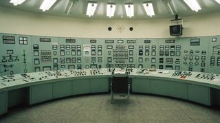 Schaltwarte im Versuchsatomkraftwerk Kahl am Main. Der Reaktor speiste 1962 als erster Strom ins deutsche Netz ein.