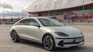 mid Groß-Gerau - Die internationale Jury lobt den Hyundai Ioniq 6 für sein aerodynamisches Design und seine hohe Reichweite.