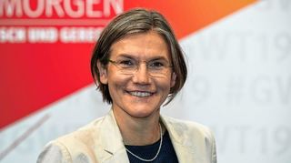 Christiane Benner, Zweite Vorsitzende der IG Metall, aufgenommen beim Ordentlichen Gewerkschaftstag der IG Metall. Die IG Metall hat eine positive Zwischenbilanz der noch bis Ende Mai laufenden Betriebsratswahlen gezogen. (zu dpa «IG Metall sieht Erfolge bei Betriebsratswahlen») +++ dpa-Bildfunk +++