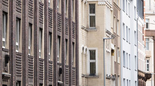 Die Immobilienpreise sind noch immer zu hoch, meinen Experten.