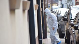 Eine 43-jährige Frau steht im Verdacht, ihre beiden sieben und neun Jahre alten Söhne getötet zu haben.