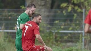 Nicht zu stoppen: Türkspors Torjäger Mikail Erdem (vorne).