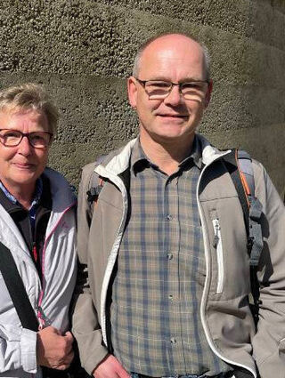 Manuela und Lothar Teichmann an der neuen Pinguinanlage.