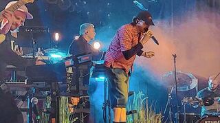 Der gebürtige Speyerer Bojan Kalajdzic (vorn) und seine Band genießen die restlos ausverkaufte Show in ihrer Wahlheimat Mannheim.