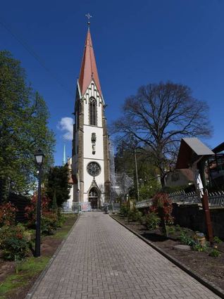 Folge 7: Die große Wallfahrtskirche in Hirschberg-Leutershausen.