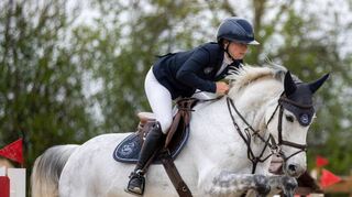 Nicol Vaerini beim Springturnier des RuF Nordheim/Wattenheim.