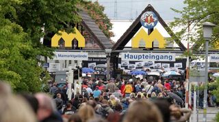 Der Maimarkt-Haupteingang: Am 29. April wird er geöffnet.