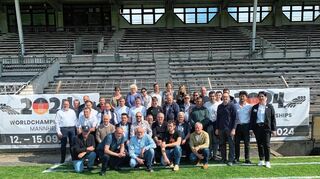 Rund 45 Delegierte aus 23 Nationen haben sich am Freitag das Seppl-Herberger-Stadion angeschaut. Der Rasen wird nach der WM anders aussehen.