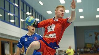 Sonderlob vom Trainer: Rohrheims Rechtsaußen Alexander Heß bekam gegen den HC VfL Heppenheim längere Einsatzzeiten und wusste dabei zu gefallen.