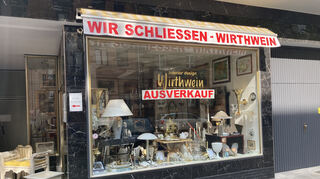 Im Fachgeschäft für exklusive Einrichtungen, Interior Design Wirthwein, in der Berliner Straße läuft der Ausverkauf.