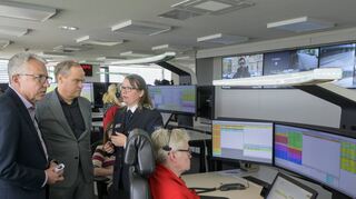 In der ILS: Landrat Stefan Dallinger (v.l.), OB Eckart Würzner und Geschäftsführerin Stefanie Heck.