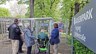 Bleibt geschlossen: der Eingang Fichtestraße des Luisenparks, früher für Dauerkarten-inhaber nutzbar, während der Bundesgartenschau aber nicht.
