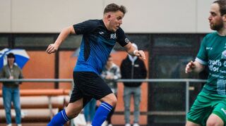 Wird nicht nur als Antreiber auf dem Platz gebraucht: Kapitän Max Heinze von der SG Azzurri/Olympia Lampertheim II.