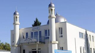 Die Ehsan-Moschee in der Innstraße in Neckarau. In der Nachbarschaft betet auch die alevitische Gemeinde.