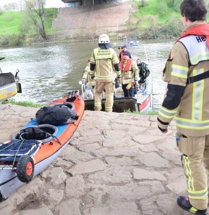 Feuerwehr und Polizei suchten lange nach dem Vermissten.