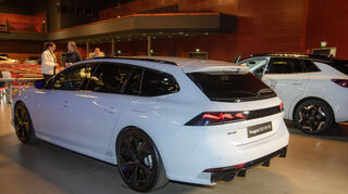 mid Bochum - Familientauglicher Sport-Hybrid: der Peugeot 508 PSE als SW.