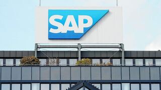 Ein Firmengebäude mit dem SAP-Logo am Stammsitz Walldorf.