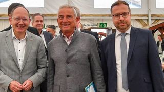 Im Festzelt beim Frühschoppen des Kurpfälzischen Mittelstands v.l. Christian Specht, Thomas Strobl und Alexander Fleck.