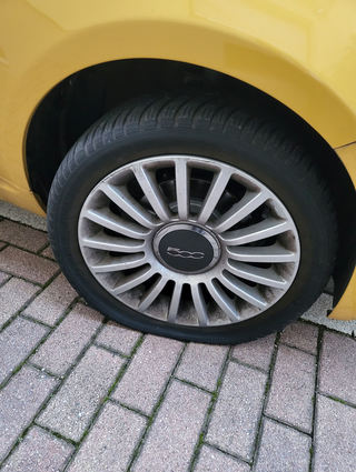 Werden die Platten Reifen nicht gleich bemerkt, kann es gefährlich werden.