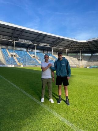 Malwin Zok (r.) kommt aus der Regionalliga Bayern.