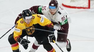 Leon Gawanke (links) wird auch bei der anstehenden WM in Finnland und Lettland für Deutschland spielen.