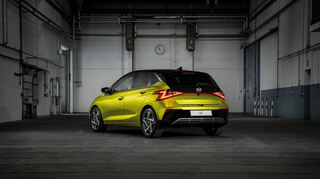 mid Groß-Gerau - Neben einem überarbeiteten Design kann das Facelift der dritten i20 Generation mit einem umfangreichen Sicherheitspaket und klassenbesten Konnektivitätsfunktionen punkten.