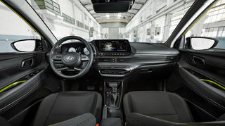 mid Groß-Gerau - Je nach Ausstattung sind ein 4,2-Zoll-LCD-Bordcomputer, USB-C-Anschlüsse oder ein digitales Cockpit mit 10,25-Zoll-Farbdisplay eingebaut.