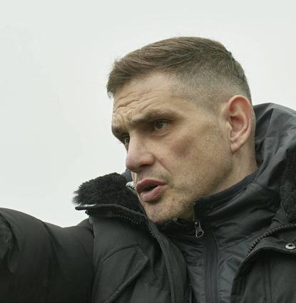 Für Florian Di Lella, Trainer der SG Azzurri/Olympia Lampertheim, und seiner Mannschaft steht im Spiel gegen den direkten Abstiegskampf-Konkurrenten SV Lörzenbach einiges auf dem Spiel.