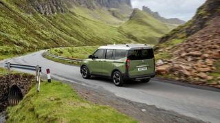 mid Groß-Gerau - Die Tourneo Courier-Varianten mit EcoBoost-Benzinmotor sind voraussichtlich ab diesem Sommer bestellbar