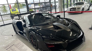 Im Verkauf ist unter anderem dieser McLaren Senna für über eine Millionen Euro.