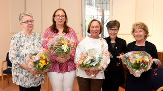 (V.l.) Daniela Bissantz, Frau Kowollik, Brigitte Rybicki, Monika Weber und Dr. Hannah Boettcher-Schmidt.