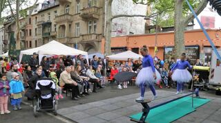 Das bislang letzte Fest in der Max-Joseph-Straße hat 2019 stattgefunden. Danach stoppte Corona die Tradition, die am Samstag wieder aufgenommen wird.