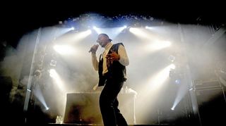 Apache 207 macht mit seinem neuen Song "Wenn das so bleibt" seine Fans eifersüchtig - und heizt die Gerüchteküche an (Archivbild).
