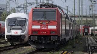 Sowohl im Fern- als auch im Regionalverkehr sollen mehr Menschen die Bahn benutzen. Dafür muss das Netz modernisiert werden.