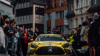 mid Groß-Gerau - Die 51. Auflage des ADAC TotalEnergies 24h-Rennens am Nürburgring ist feierlich eröffnet. Die Mercedes-AMG Kundensportteams sind dabei.
