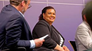 Isabell Belser (Die Linke, sie wird auch unterstützt von Tierschutzpartei und Klimaliste)
