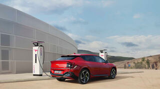 mid Groß-Gerau - Vollelektrisches Crossover-Modell lädt auf: der Kia EV6 GT.