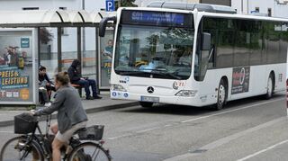 Ein Bus der Linie 601 – hier am Lampertheimer Bahnhof.
